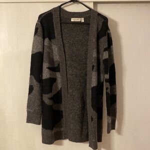 NWOT black/gray camo open cardigan sweater